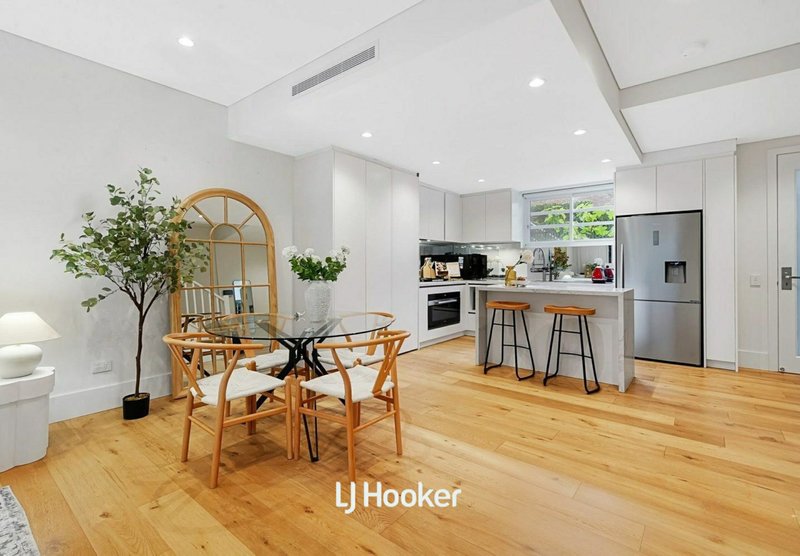 Photo - 8/7 Avon Road, Pymble NSW 2073 - Image 2