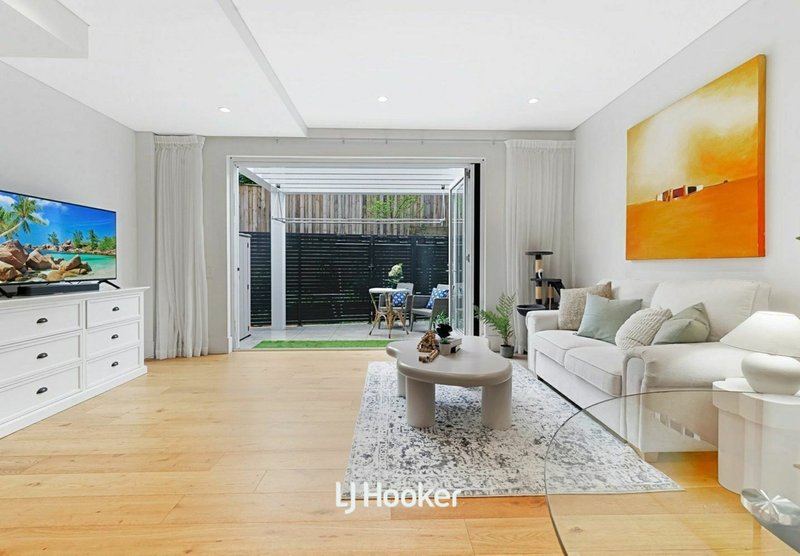 Photo - 8/7 Avon Road, Pymble NSW 2073 - Image 3