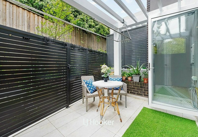 Photo - 8/7 Avon Road, Pymble NSW 2073 - Image 4