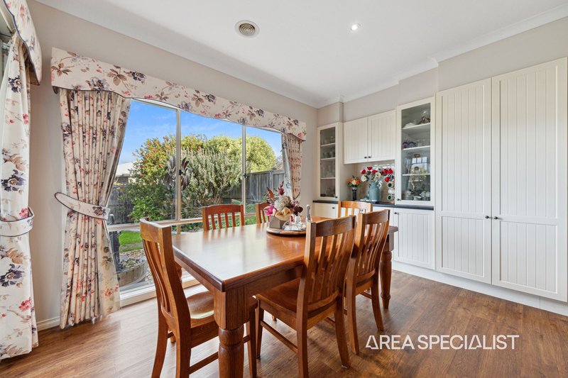 Photo - 87 Banjo Paterson Drive, Pakenham VIC 3810 - Image 11