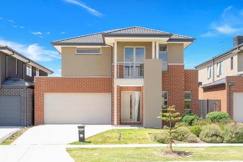 Photo - 87 Baycrest Drive, Point Cook VIC 3030 - Image 2