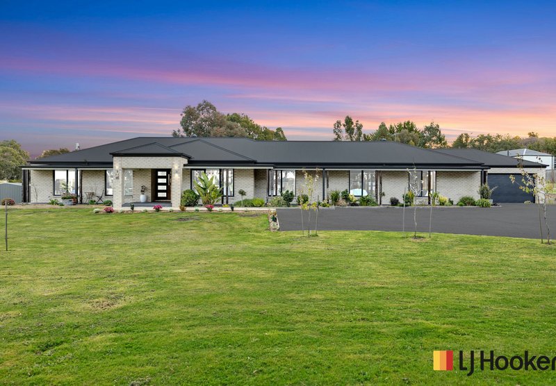 Photo - 87 Bolithos Road, Riddells Creek VIC 3431 - Image 1