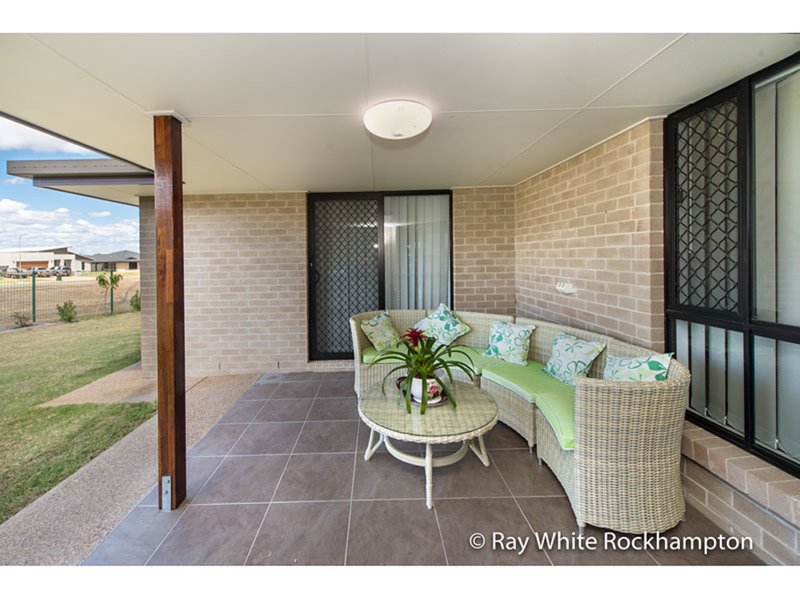 Photo - 87 Bramble Street, Norman Gardens QLD 4701 - Image 7