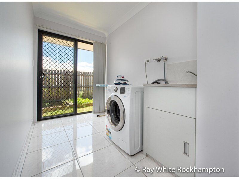 Photo - 87 Bramble Street, Norman Gardens QLD 4701 - Image 14