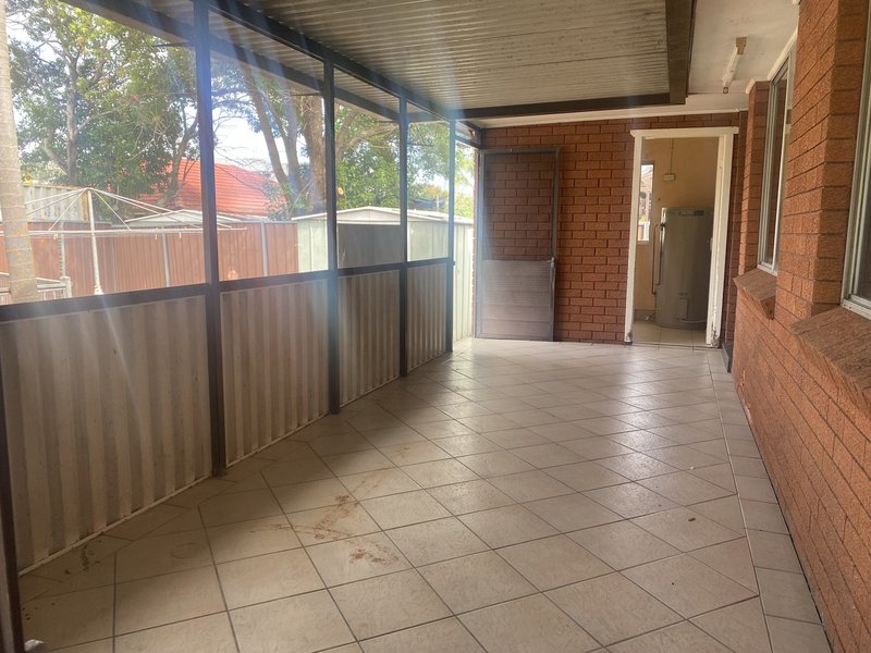 Photo - 87 Bungarra Cres , Chipping Norton NSW 2170 - Image 2