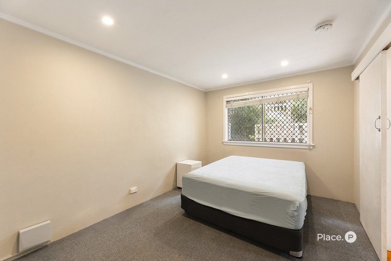 Photo - 87 Crescent Road, Hamilton QLD 4007 - Image 12