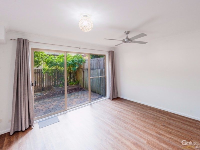 Photo - 8/7 Evans Street, Maroochydore QLD 4558 - Image 2