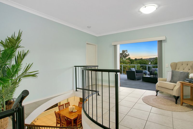 Photo - 87 Glen Holm Street, Mitchelton QLD 4053 - Image 4