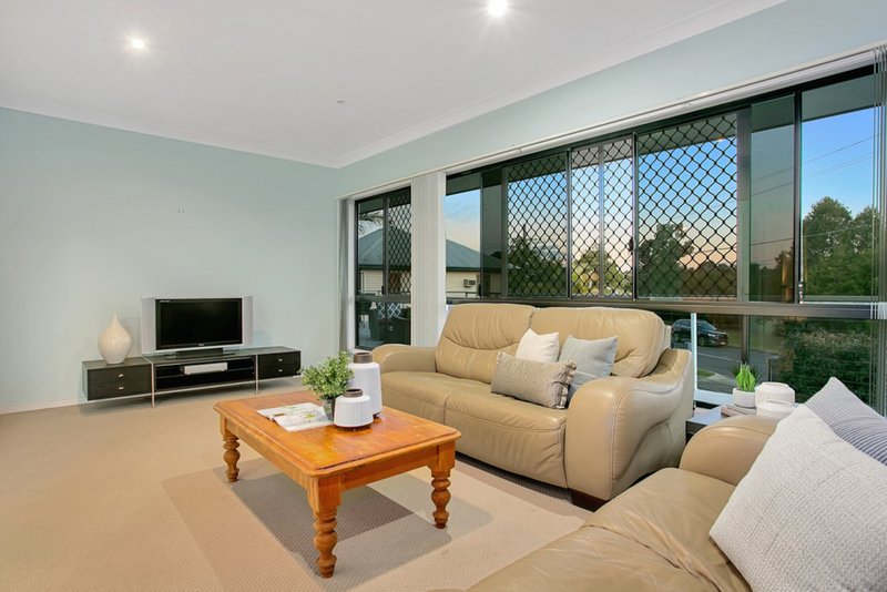 Photo - 87 Glen Holm Street, Mitchelton QLD 4053 - Image 7