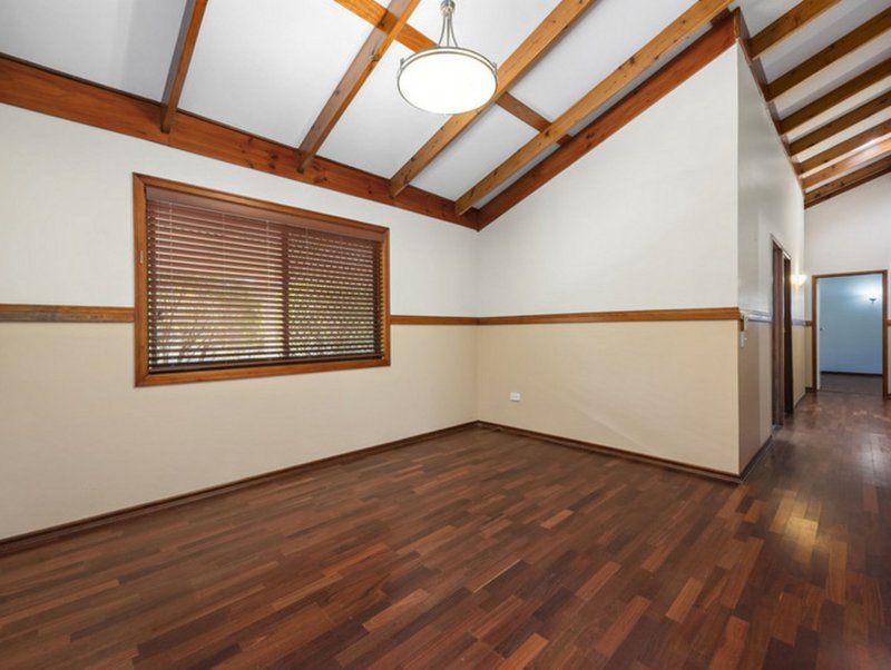 Photo - 87 Glencoe Road, Withcott QLD 4352 - Image 10