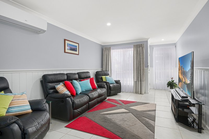 Photo - 8/7 Hamilton Place, Bomaderry NSW 2541 - Image 5