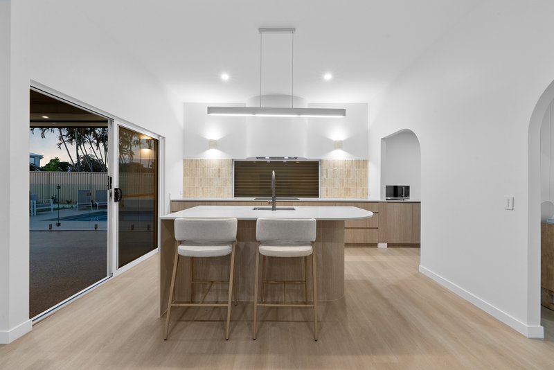 Photo - 87 Hansford Road, Coombabah QLD 4216 - Image 8