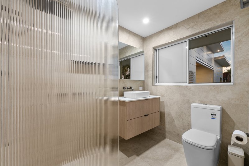 Photo - 87 Hansford Road, Coombabah QLD 4216 - Image 10