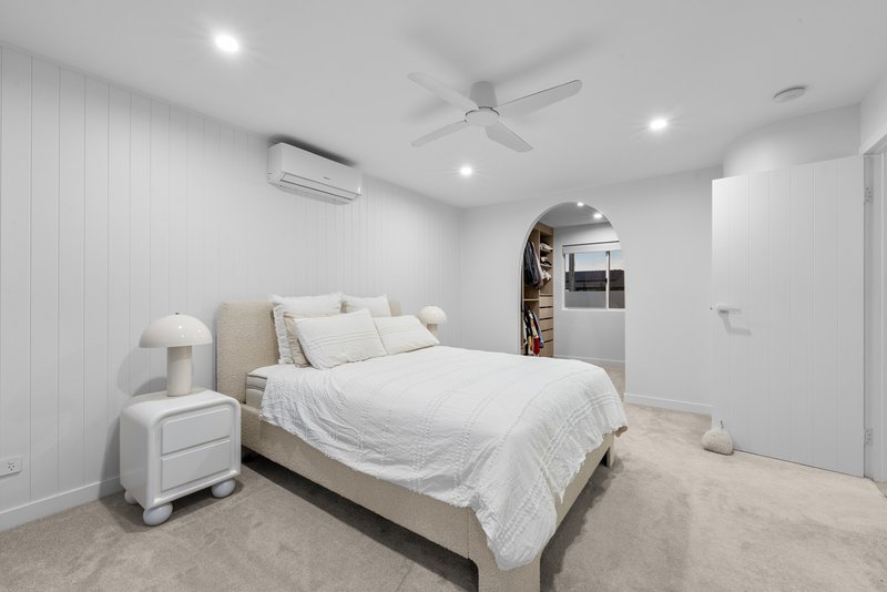 Photo - 87 Hansford Road, Coombabah QLD 4216 - Image 13
