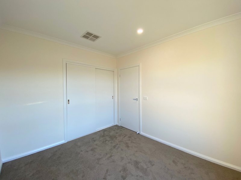 Photo - 87 Harvest Home Road, Epping VIC 3076 - Image 15