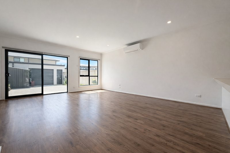 Photo - 87 Highpark Drive, Wollert VIC 3750 - Image 2