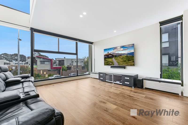 Photo - 8/7 Hornsby Street, Dandenong VIC 3175 - Image 2