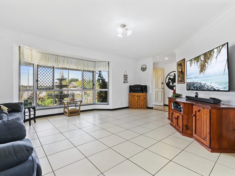 Photo - 87 Jasmin Drive, Bongaree QLD 4507 - Image 4