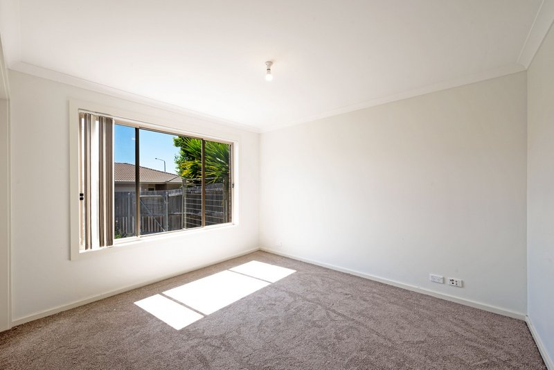 Photo - 8/7 Loveday Crescent, Casey ACT 2913 - Image 8