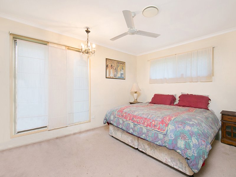 Photo - 87 Mallee Drive, Tanah Merah QLD 4128 - Image 8