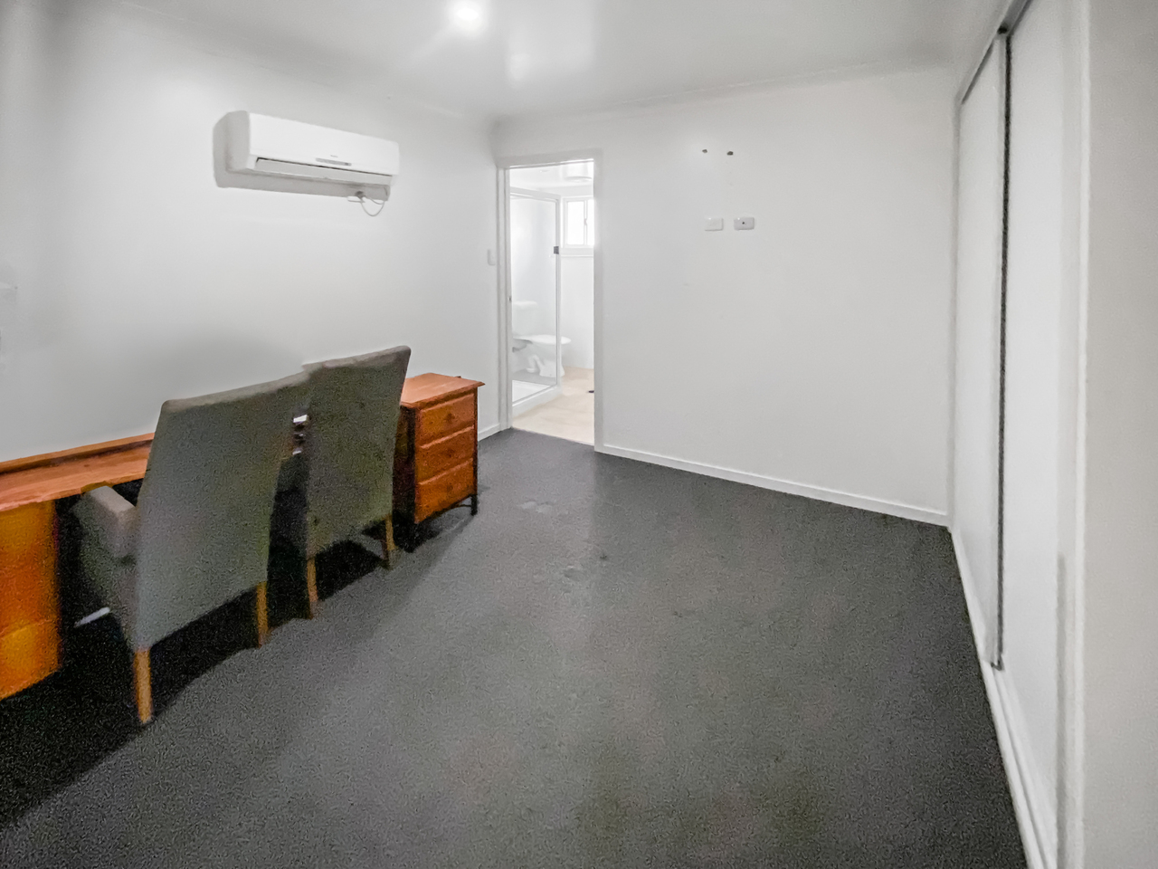 5-bedroom house at 87 Marian Street, Miles, QLD 4415, Western Downs, Queensland