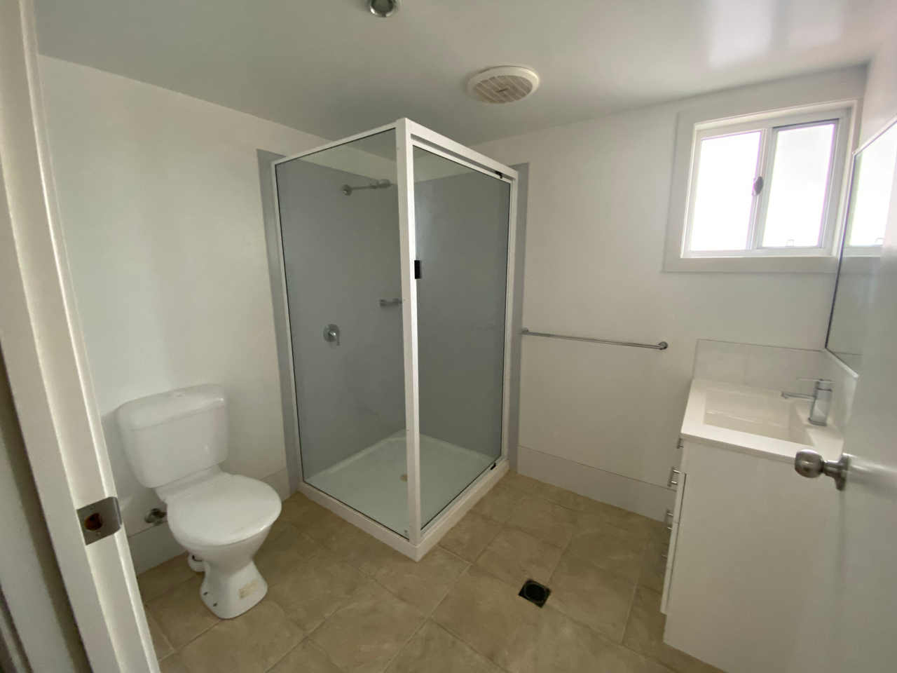 5-bedroom house at 87 Marian Street, Miles, QLD 4415, Western Downs, Queensland