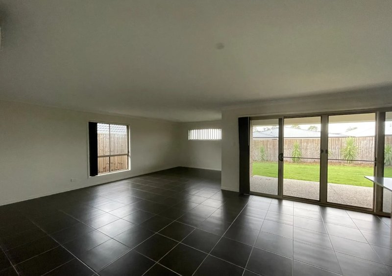 Photo - 87 Meadowview Drive, Morayfield QLD 4506 - Image 3