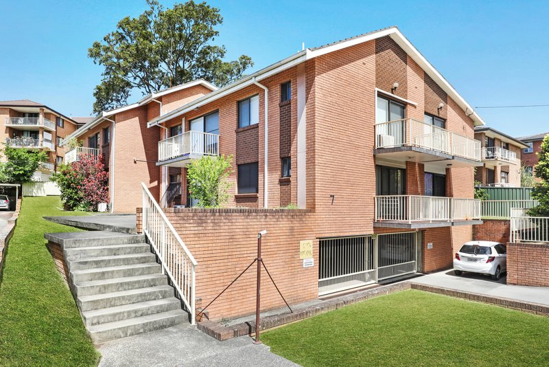 Photo - 8/7 Mercury Street, Wollongong NSW 2500 - Image 2