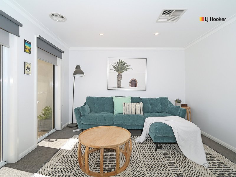 Photo - 87 Messenger Avenue, Boorooma NSW 2650 - Image 2