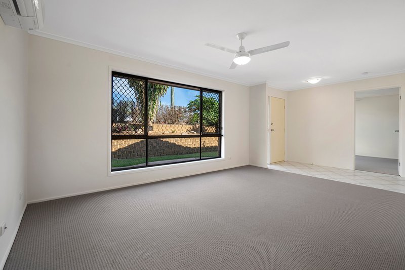 Photo - 87 Middle Road, Hillcrest QLD 4118 - Image 10