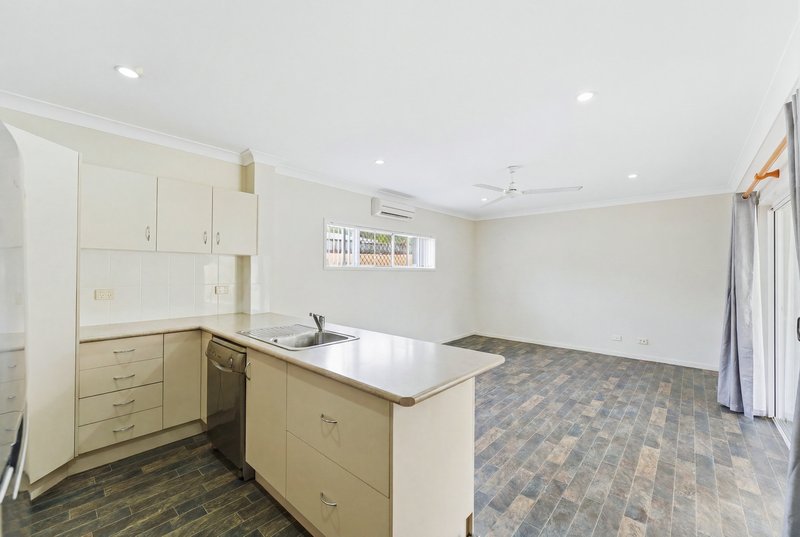 Photo - 87 Moore Road, Kewarra Beach QLD 4879 - Image 17