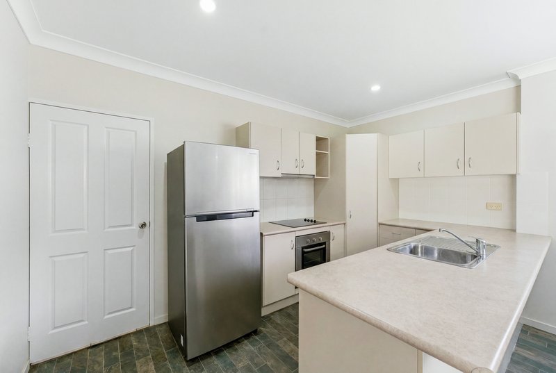 Photo - 87 Moore Road, Kewarra Beach QLD 4879 - Image 18
