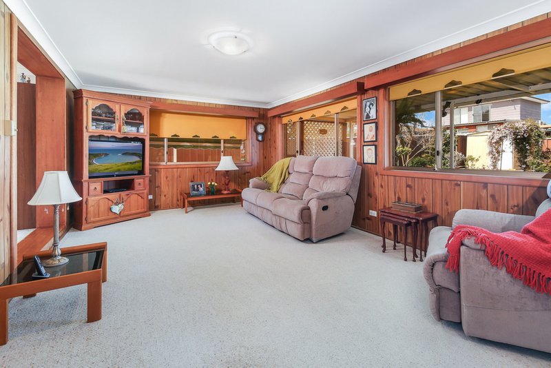 Photo - 87 Oak Drive, Georges Hall NSW 2198 - Image 3