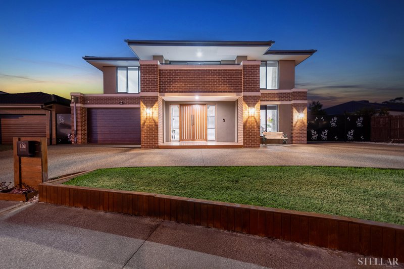 87 Park Orchard Drive, Pakenham VIC 3810