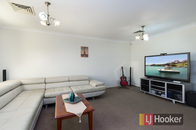 Photo - 87 Parkwood Street, Plumpton NSW 2761 - Image 2