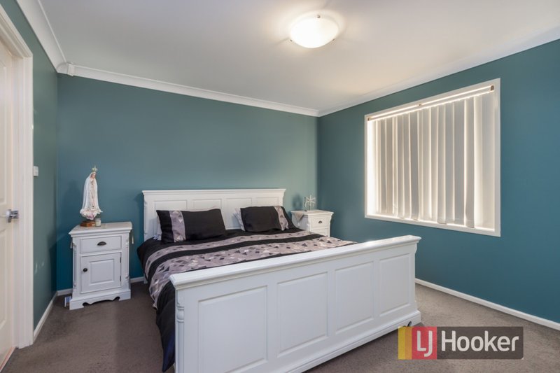 Photo - 87 Parkwood Street, Plumpton NSW 2761 - Image 6