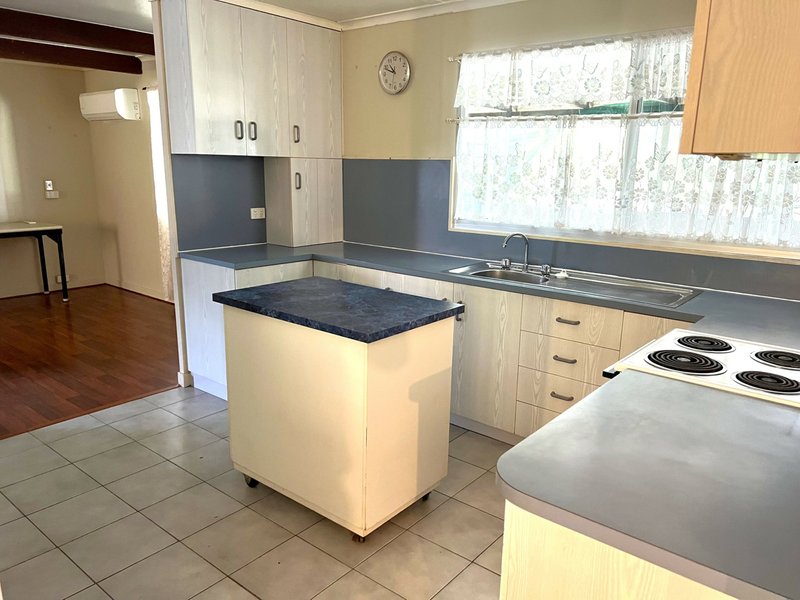 Photo - 87 Phipps Street West , Nanango QLD 4615 - Image 3