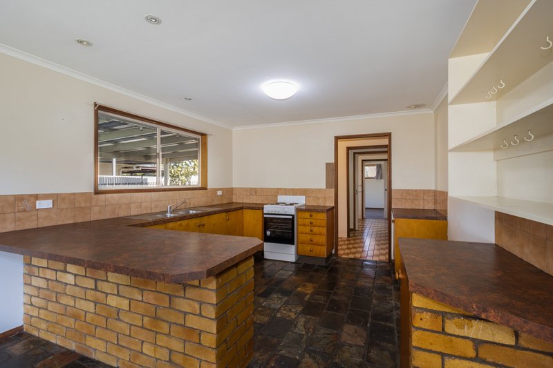 Photo - 87 Pulgul Street, Urangan QLD 4655 - Image 5