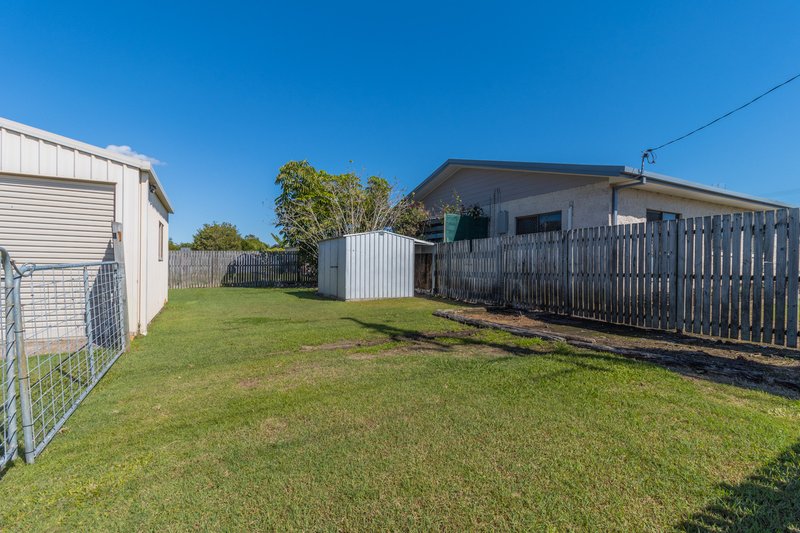 Photo - 87 Pulgul Street, Urangan QLD 4655 - Image 16