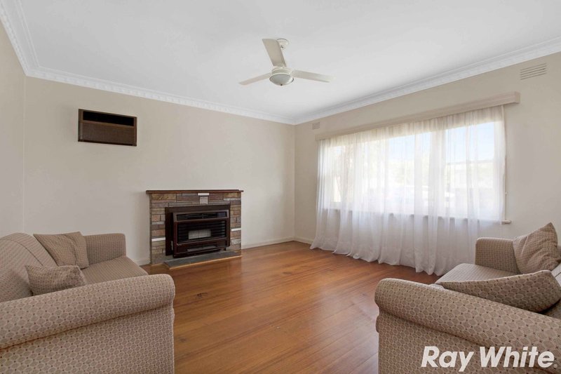 Photo - 87 Rathcown Road, Reservoir VIC 3073 - Image 3