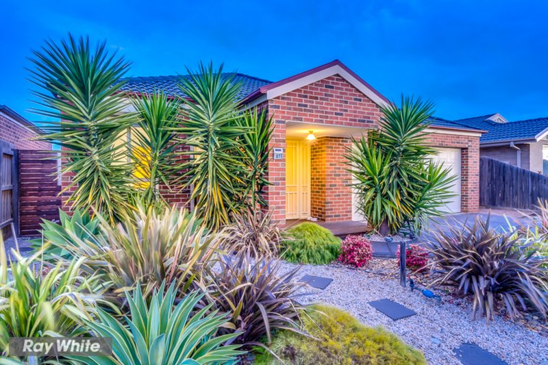 Photo - 87 Rose Grange Blvd , Tarneit VIC 3029 - Image 2