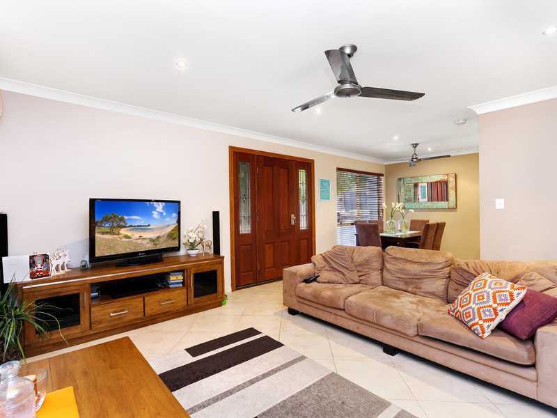 Photo - 87 San Fernando Drive, Worongary QLD 4213 - Image 15