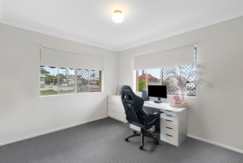 Photo - 8/7 Shields Street, Redcliffe QLD 4020 - Image 17