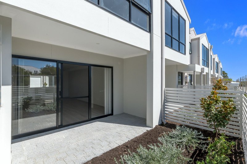 Photo - 87 Strive Loop, Girrawheen WA 6064 - Image 1
