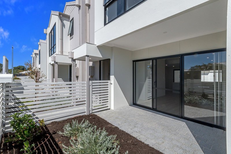 Photo - 87 Strive Loop, Girrawheen WA 6064 - Image 2