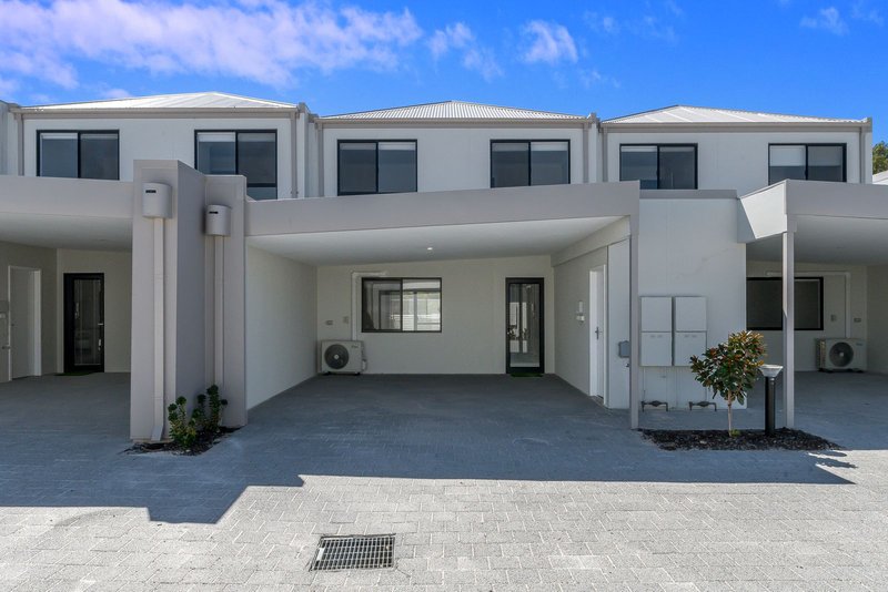 Photo - 87 Strive Loop, Girrawheen WA 6064 - Image 3