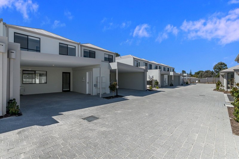 Photo - 87 Strive Loop, Girrawheen WA 6064 - Image 4
