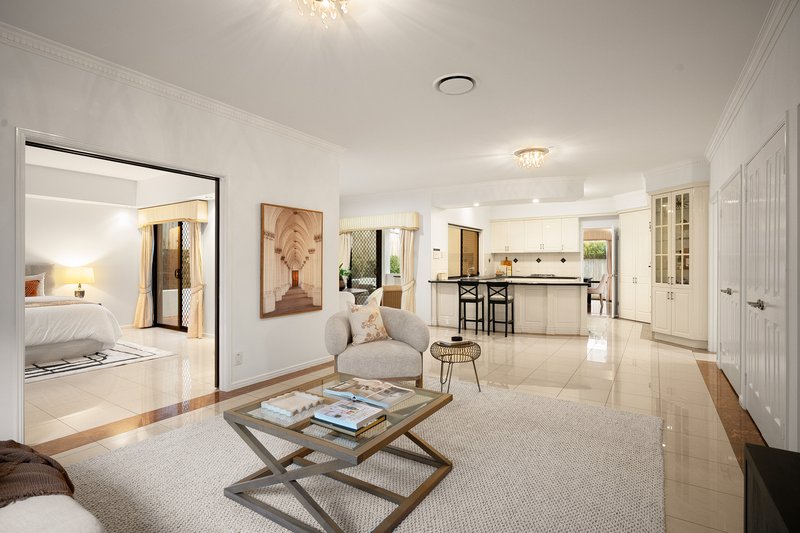 Photo - 87 The Parkway, Stretton QLD 4116 - Image 12