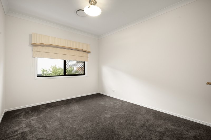 Photo - 87 The Parkway, Stretton QLD 4116 - Image 30