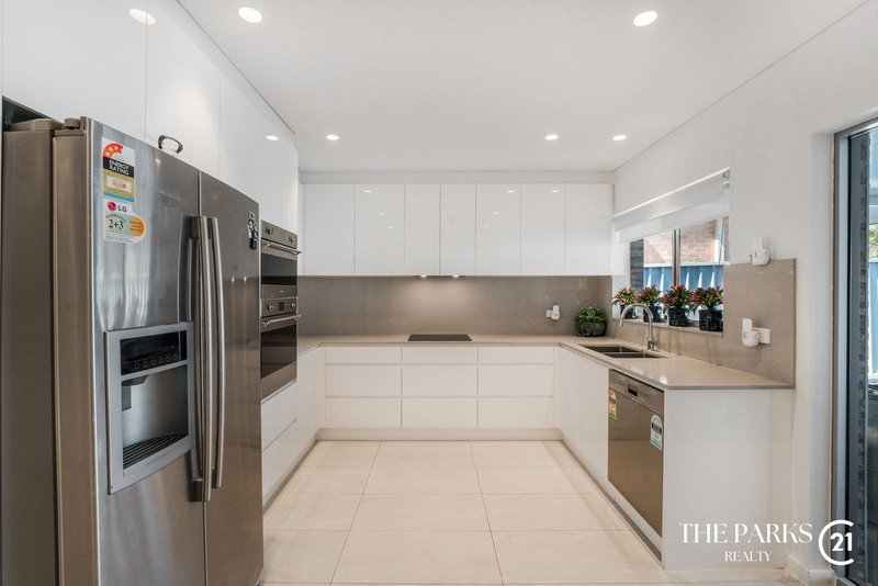 Photo - 87 Throsby Street, Fairfield Heights NSW 2165 - Image 4